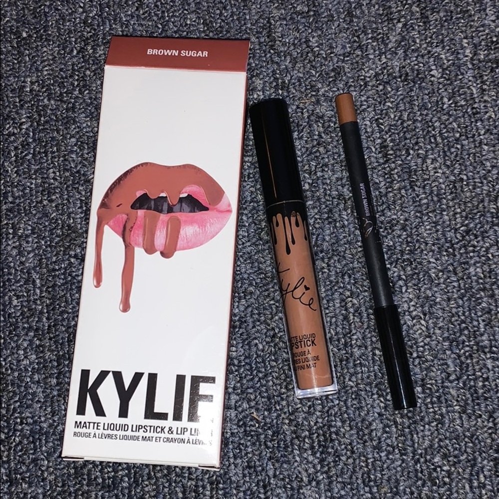 Kylie cosmetics lip kit brown sugar